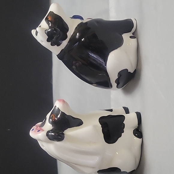 Clay Art Mr & Mrs Cow Bride & Groom Newlyweds Salt Pepper Shakers Set - Picture 2 of 6